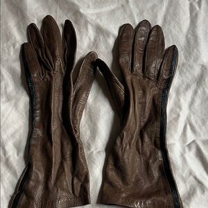 Brown Leather Gloves with Black Trim